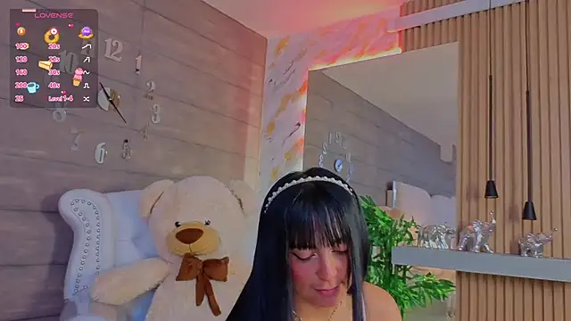 MeganAdamms online show from November 2025 12:53:02 PM