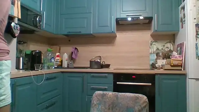 ALICAINWONDERLAND online show from December 2025 05:30:01 PM