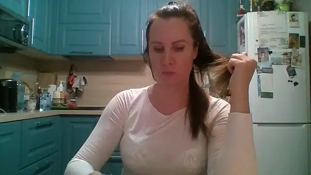 ALICAINWONDERLAND online show from February 2026 05:00:02 PM