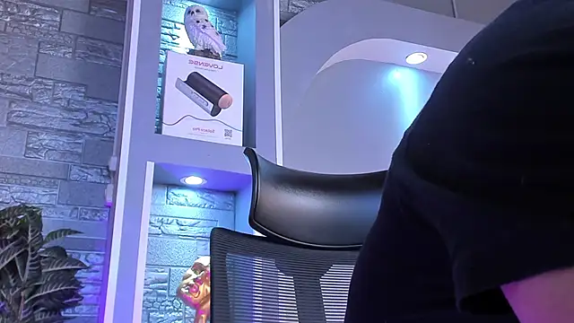 dominic de luca online show from February 2026 04:06:01 AM