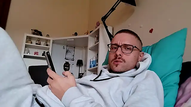 ilovechub112 online show from October 2025 12:57:02 PM