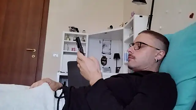 ilovechub112 online show from October 2025 10:36:02 AM
