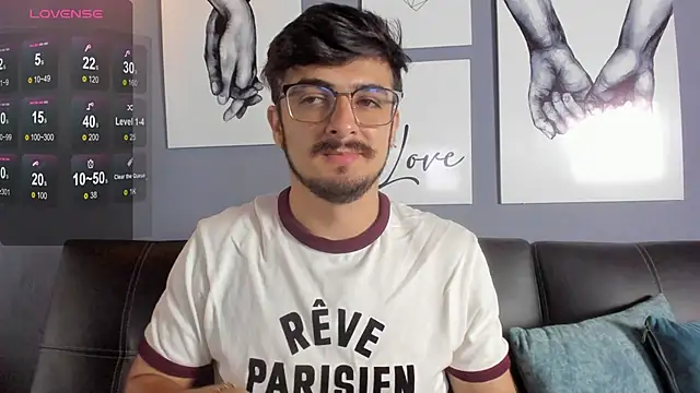 AaronFuentes7 online show from September 2025 05:51:02 PM