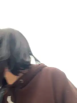 larsonbeverly online show from November 2025 09:24:02 PM