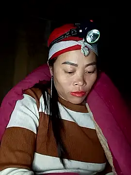 CoMay003 online show from January 2026 01:35:01 PM