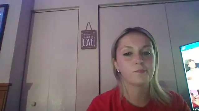 Snapshot of Candykissesxoxo chatting on October 2025 05:48:02 AM Candykissesxoxo online show from October 2025 05:48:02 AM