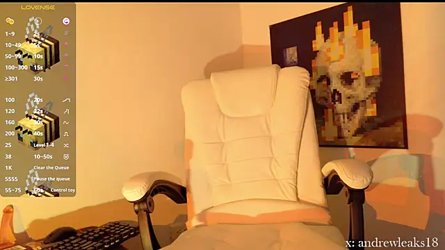 an drew18 online show from October 2025 08:42:02 PM