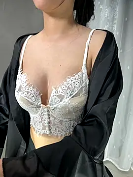 Snapshot of Voyerra_g chatting on November 2025 12:44:01 AM Voyerra g online show from November 2025 12:44:01 AM