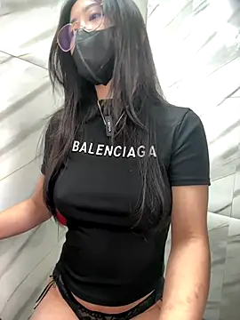 Snapshot of Voyerra_g chatting on November 2025 03:21:02 AM Voyerra g online show from November 2025 03:21:02 AM