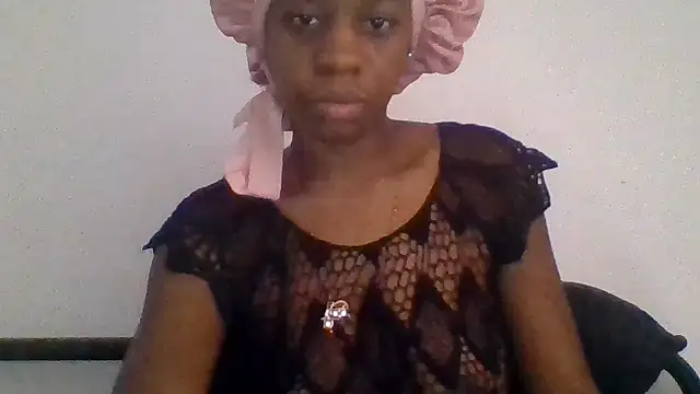 Snapshot of _she_was_a_fairy chatting on November 2025 03:02:01 PM she was a fairy online show from November 2025 03:02:01 PM