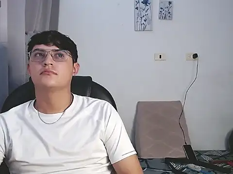 Snapshot of yesitwink_ chatting on March 2026 03:12:02 AM yesitwink online show from March 2026 03:12:02 AM