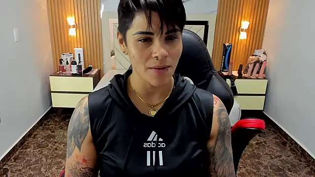 KAROLLJONES1 online show from September 2025 07:14:02 PM