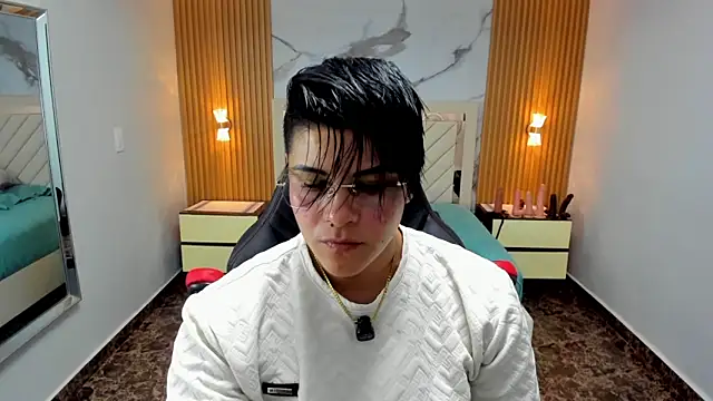 KAROLLJONES1 online show from March 2026 07:26:01 PM