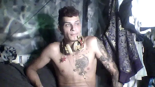 Snapshot of crisrummer chatting on October 2025 03:53:01 PM crisrummer online show from October 2025 03:53:01 PM