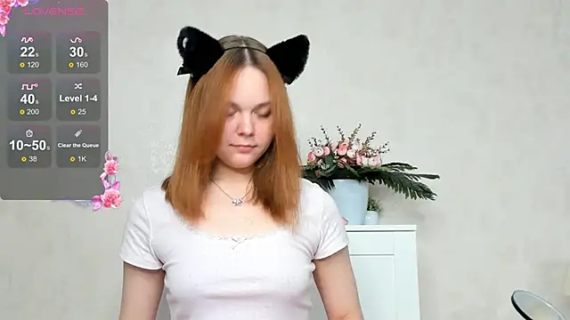Snapshot of roxydolll chatting on September 2025 02:33:01 AM roxydolll online show from September 2025 02:33:01 AM