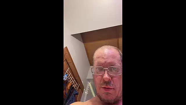 Snapshot of Pussyismyfavoritetaste chatting on December 2025 12:52:02 AM Pussyismyfavoritetaste online show from December 2025 12:52:02 AM