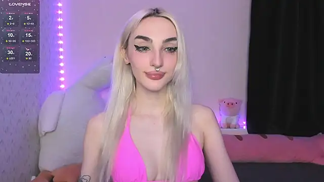 succubantra online show from November 2025 01:04:02 PM