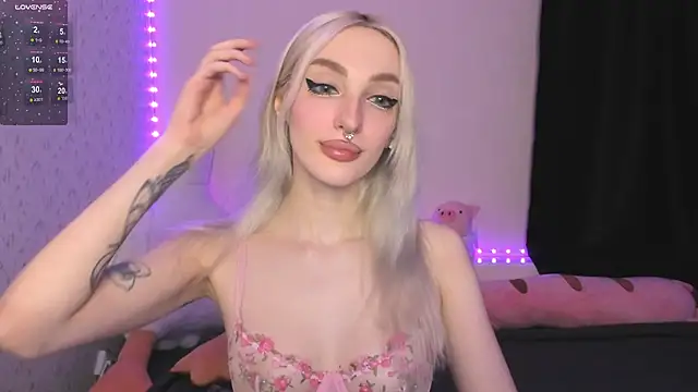 succubantra online show from January 2026 01:59:02 PM