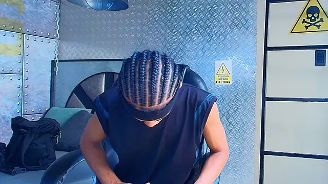 Snapshot of AlanCutee chatting on October 2025 02:29:02 PM AlanCutee online show from October 2025 02:29:02 PM