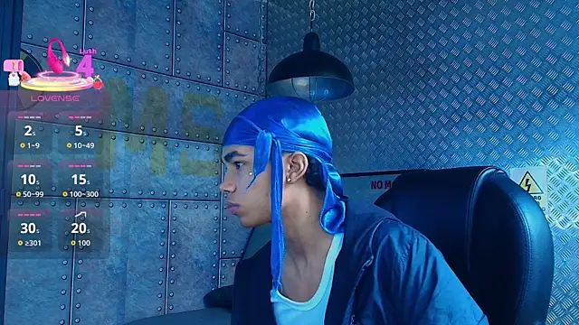 Snapshot of AlanCutee chatting on October 2025 01:07:02 PM AlanCutee online show from October 2025 01:07:02 PM