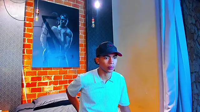 Snapshot of AlanCutee chatting on November 2025 12:04:02 PM AlanCutee online show from November 2025 12:04:02 PM