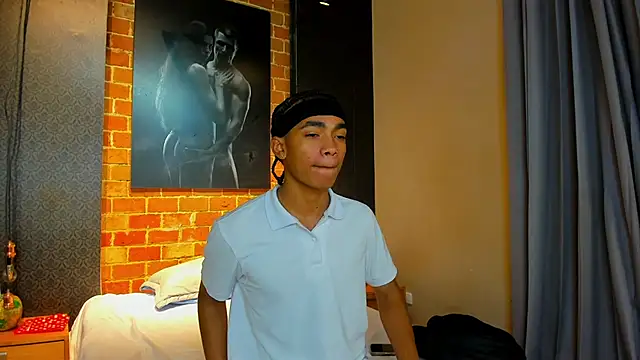 Snapshot of AlanCutee chatting on November 2025 11:18:02 AM AlanCutee online show from November 2025 11:18:02 AM