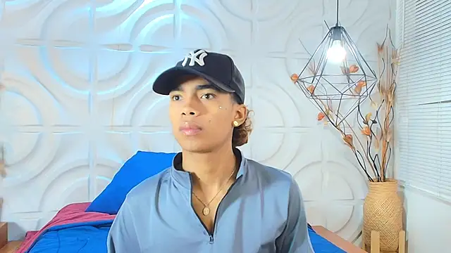 AlanCutee online show from June 2026 01:03:01 PM