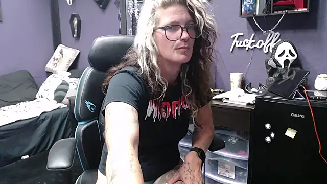 oddywithabody online show from October 2025 06:45:01 AM