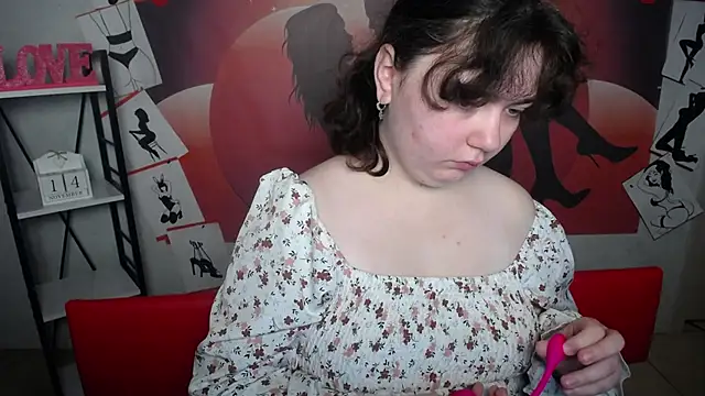 Snapshot of NeonilaLisova chatting on November 2025 06:23:01 AM NeonilaLisova online show from November 2025 06:23:01 AM