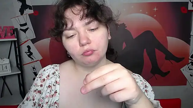 Snapshot of NeonilaLisova chatting on November 2025 06:11:02 AM NeonilaLisova online show from November 2025 06:11:02 AM