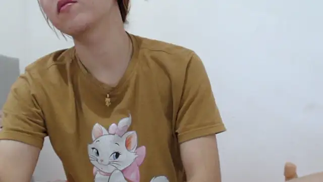 Dolly Peach  online show from February 2026 07:00:02 PM