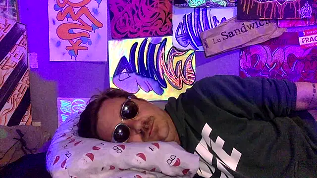 Snapshot of 3615-ULLA chatting on April 2026 01:26:01 AM 3615-ULLA online show from April 2026 01:26:01 AM