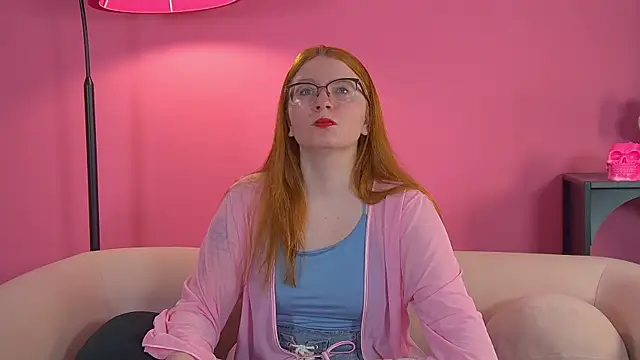 AliceAllisons online show from November 2025 06:29:01 PM