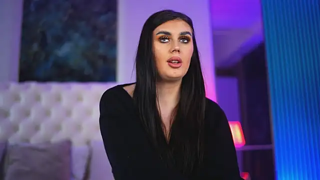 KendraMoon online show from November 2025 04:18:02 PM