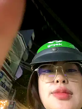   BabyShowPublic   online show from November 2025 03:32:02 PM