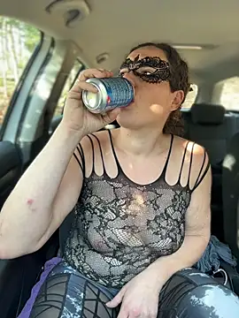 Nadja Noir online show from January 2026 12:20:01 PM