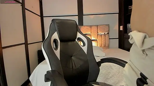 SamaraAnders  online show from February 2026 06:18:02 AM