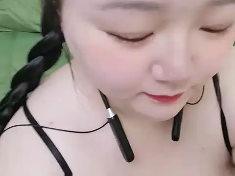 Snapshot of Adelle01 chatting on February 2026 08:46:02 AM Adelle01 online show from February 2026 08:46:02 AM