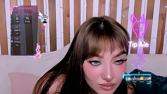 Emily Tylerr online show from October 2025 06:56:01 AM