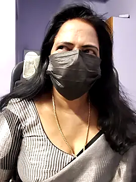 mallu-lover online show from September 2025 02:22:02 PM