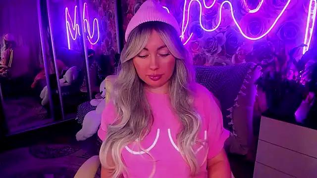 Snapshot of Ninaabyanka chatting on October 2025 08:22:01 PM Ninaabyanka online show from October 2025 08:22:01 PM