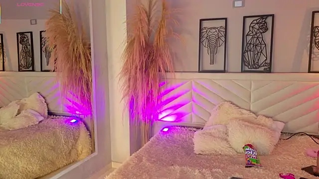 Snapshot of amy_miller1 chatting on November 2025 08:52:01 PM amy miller1 online show from November 2025 08:52:01 PM