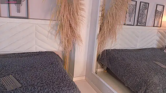 Snapshot of amy_miller1 chatting on November 2025 08:20:01 PM amy miller1 online show from November 2025 08:20:01 PM