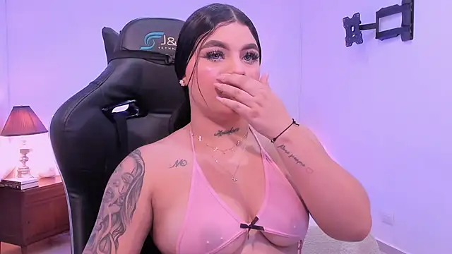 Snapshot of melody_blossom_ chatting on December 2025 08:03:01 PM melody blossom online show from December 2025 08:03:01 PM