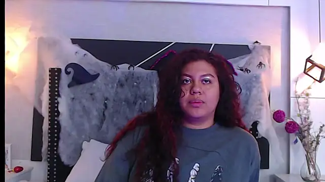 CloeStron online show from October 2025 11:50:01 AM