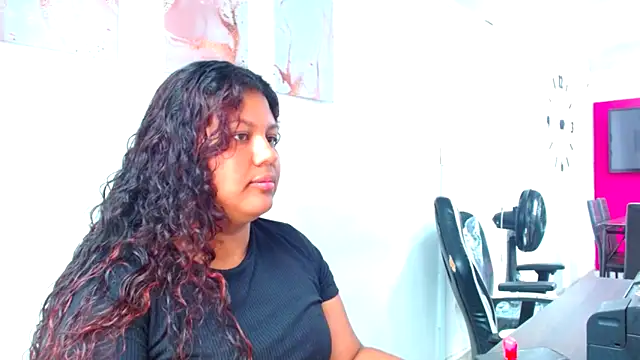 CloeStron online show from February 2026 05:35:02 PM