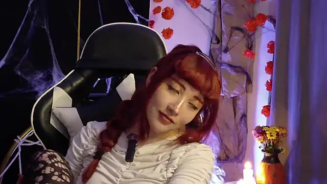 lunnaa  online show from October 2025 04:59:01 AM