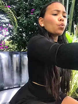 SophiaGuzman online show from February 2026 04:40:02 PM