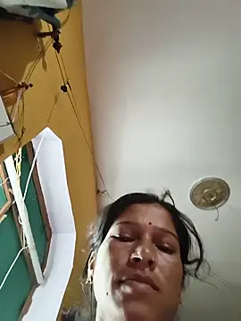 Snapshot of Sonam_pandeyji chatting on June 2026 12:00:02 AM Sonam pandeyji online show from June 2026 12:00:02 AM