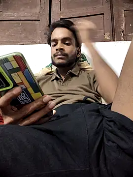 yashuuuu021 online show from September 2025 06:20:01 PM